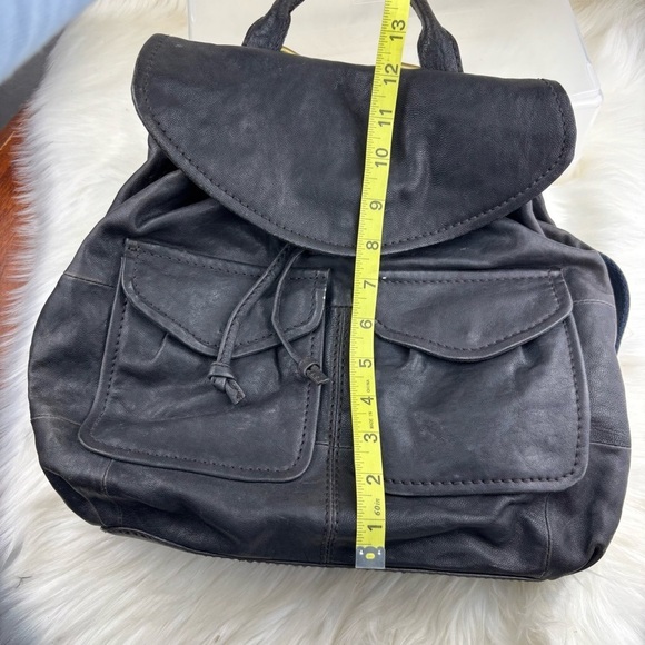 FOSSIL BLACK ALL LEATHER BACKPACK - Picture 8 of 9